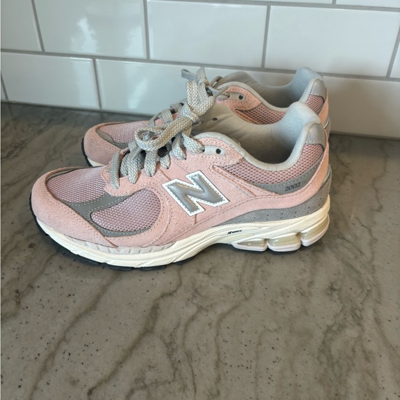 New Balance Pink and Gray Athletic Shoes - Picture 1 of 4